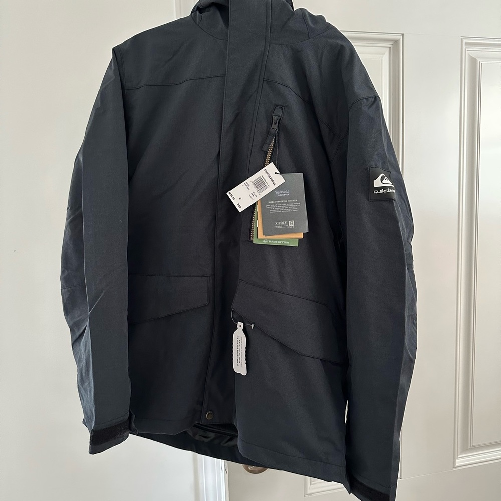 New- Mens Snowboard/Ski Jacket Medium Quiksilver